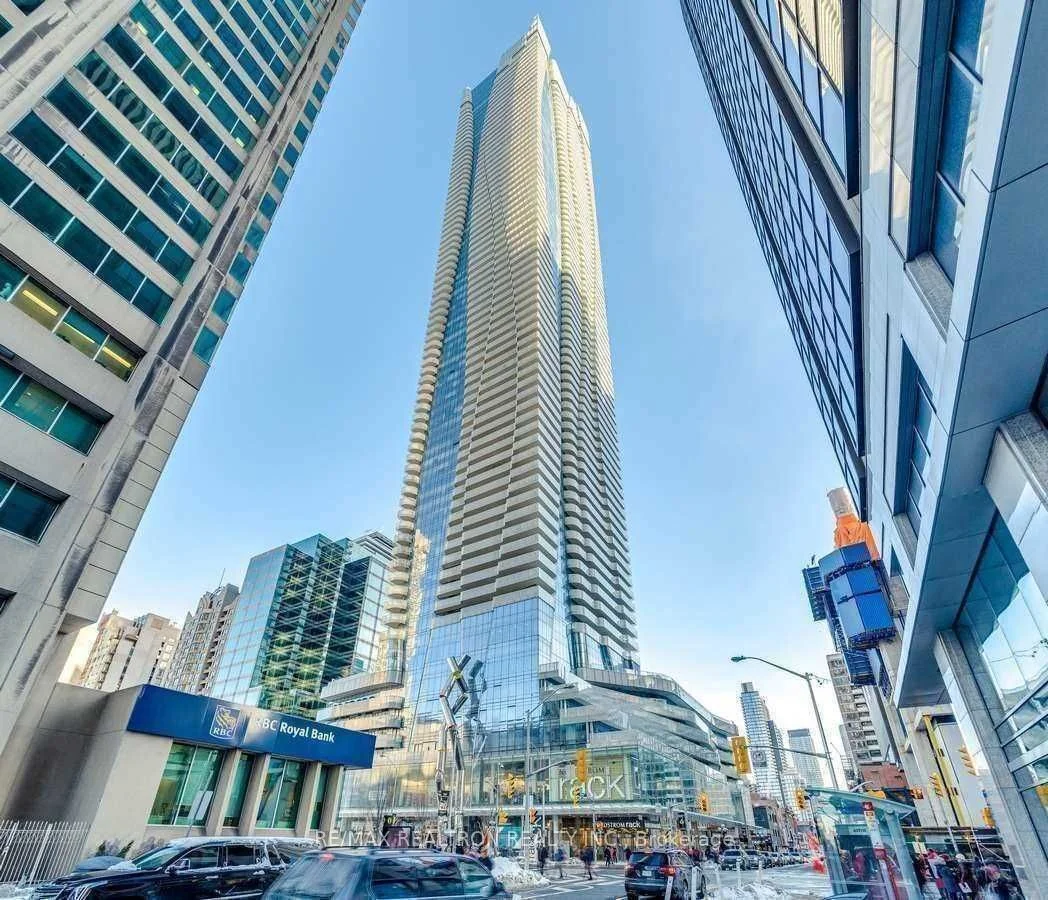 1 Bloor Street 5702, Toronto C08, On M4w 1a9