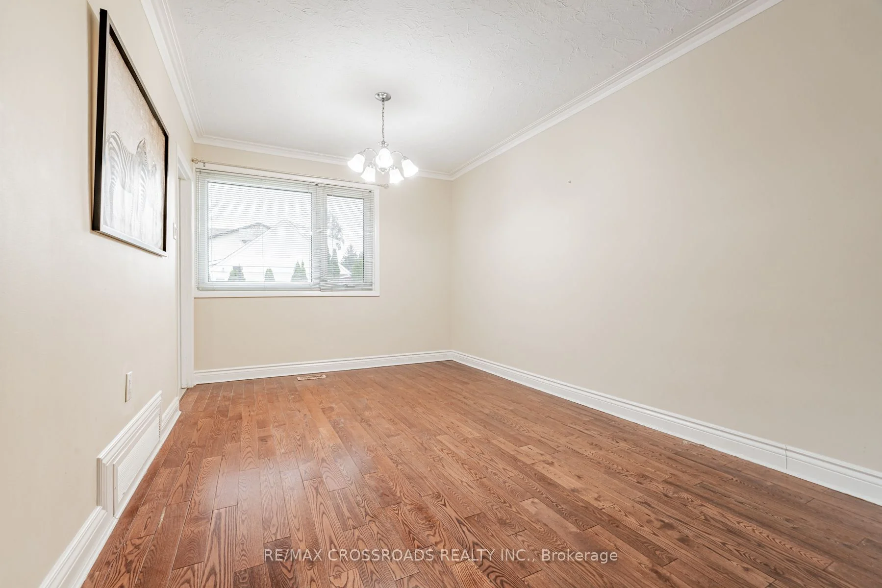 1074 Lawrence Avenue E, Toronto C13, ON M3C 1R6