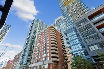 Condo Apartment in Toronto