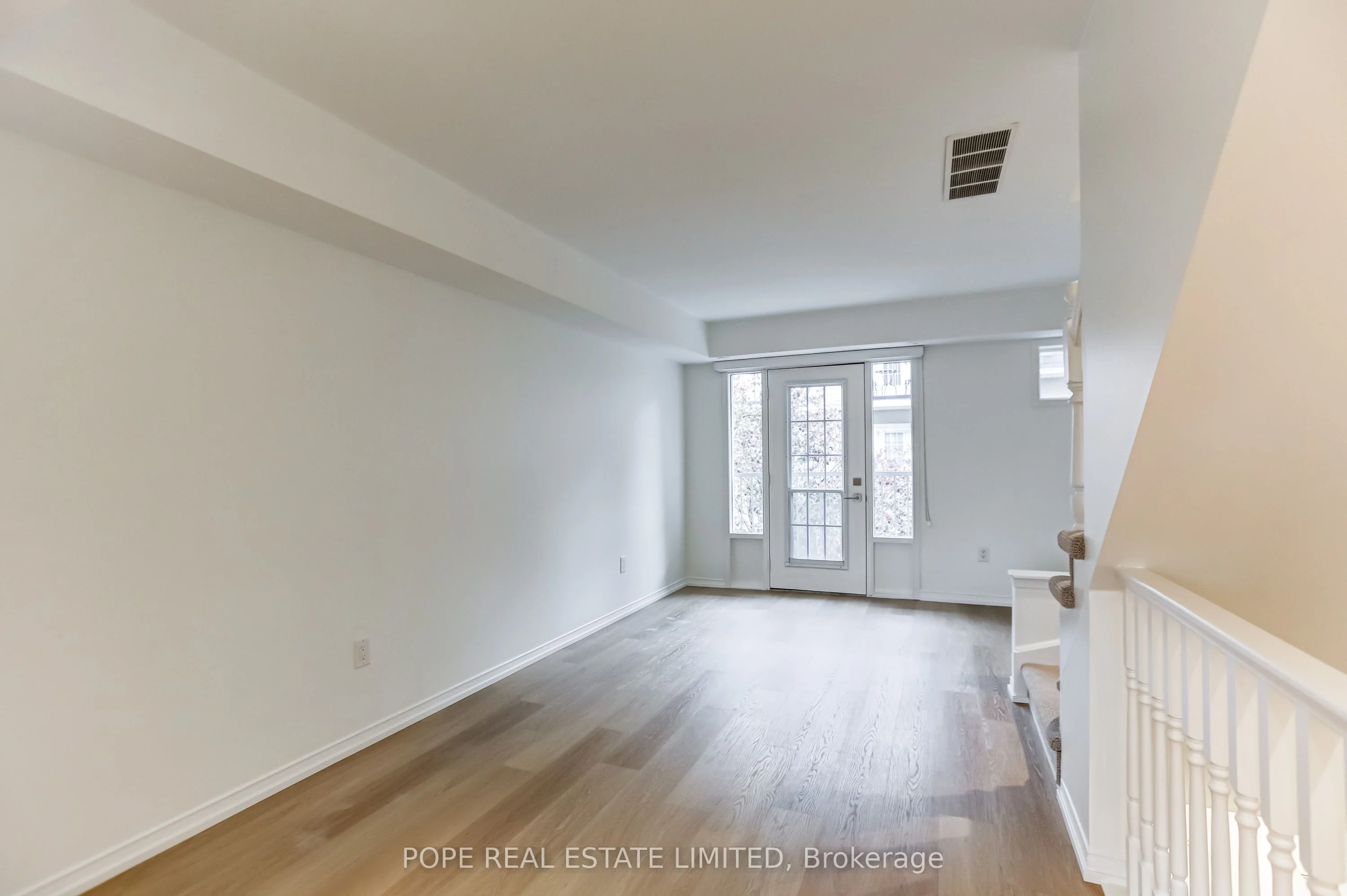 30 Merchant Lane 223, Toronto C01, ON M6P 4J6