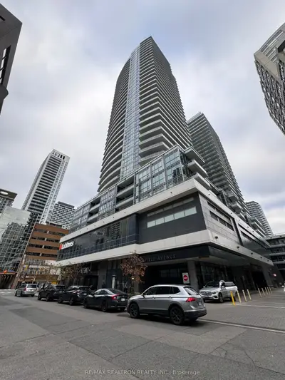 Condo Apartment in Toronto