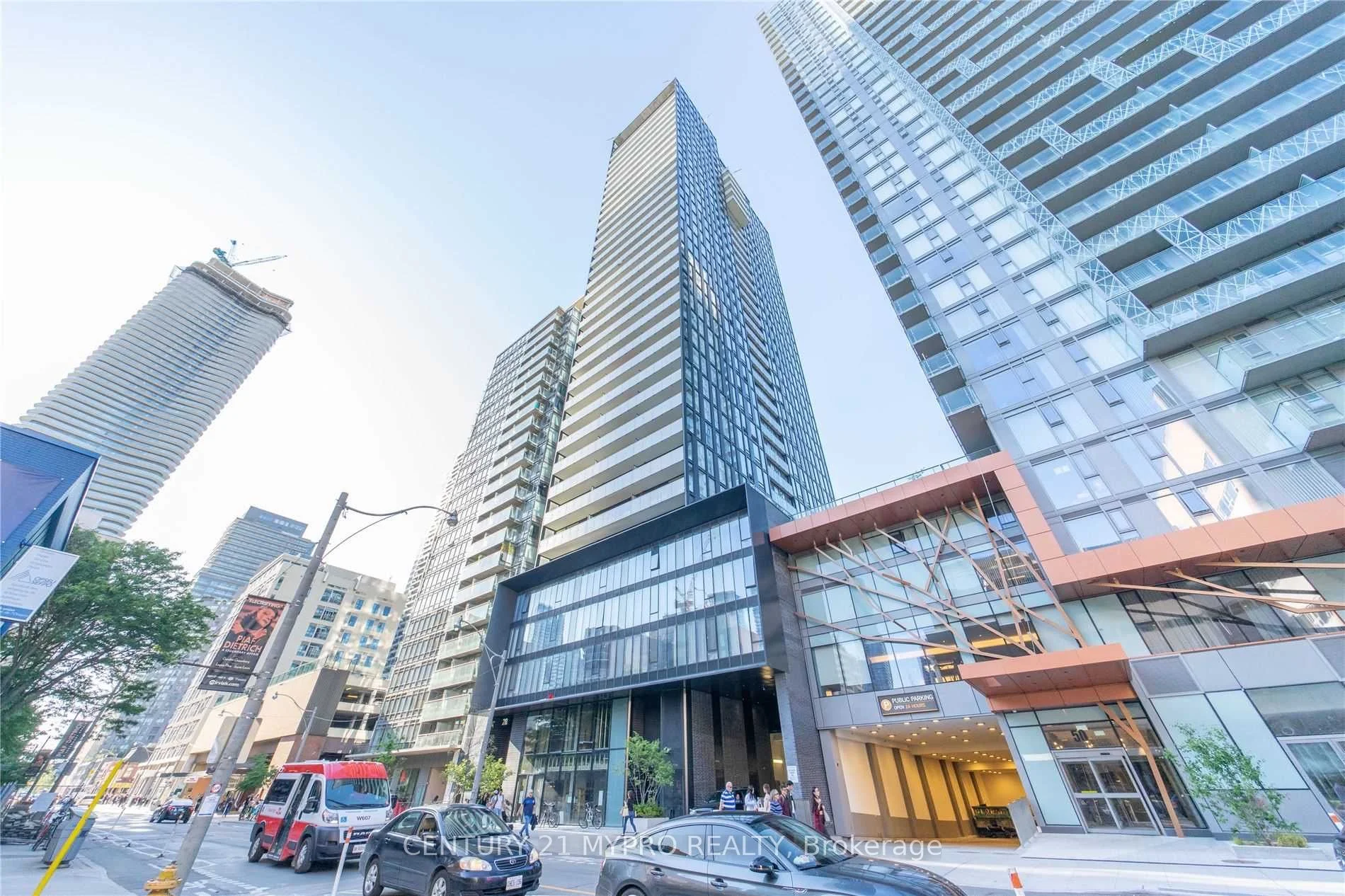 Condo Apartment in Toronto