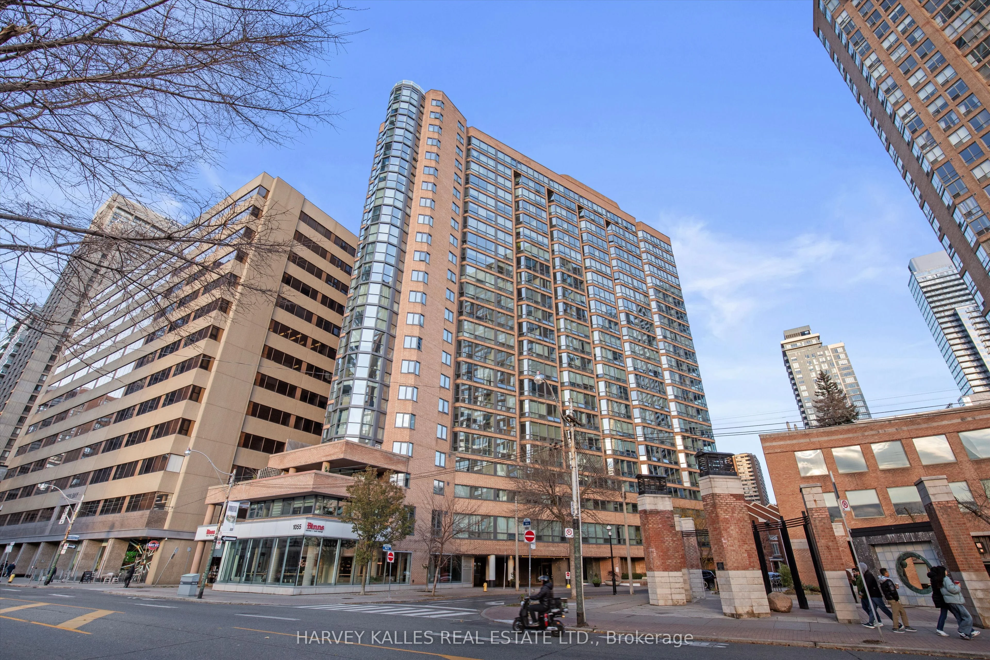 Condo Apartment in Toronto