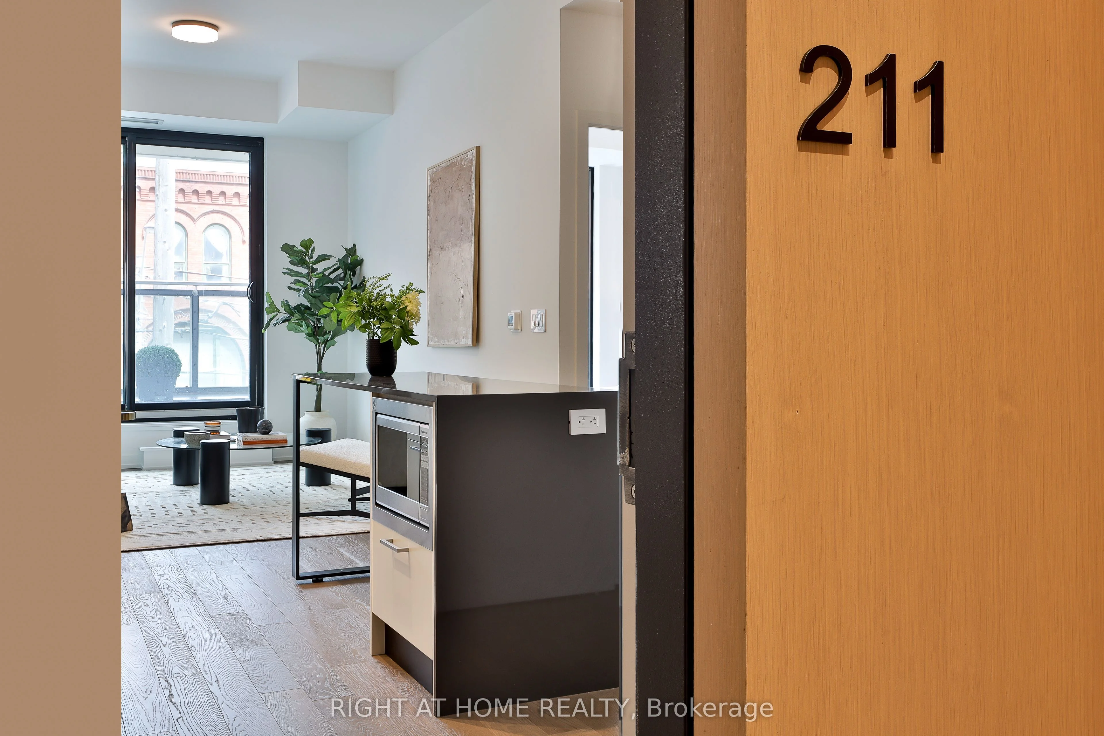 200 Sudbury Street 211, Toronto C01, On M6j 0h1