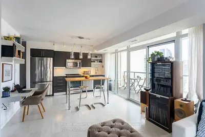 Condo Apartment in Toronto