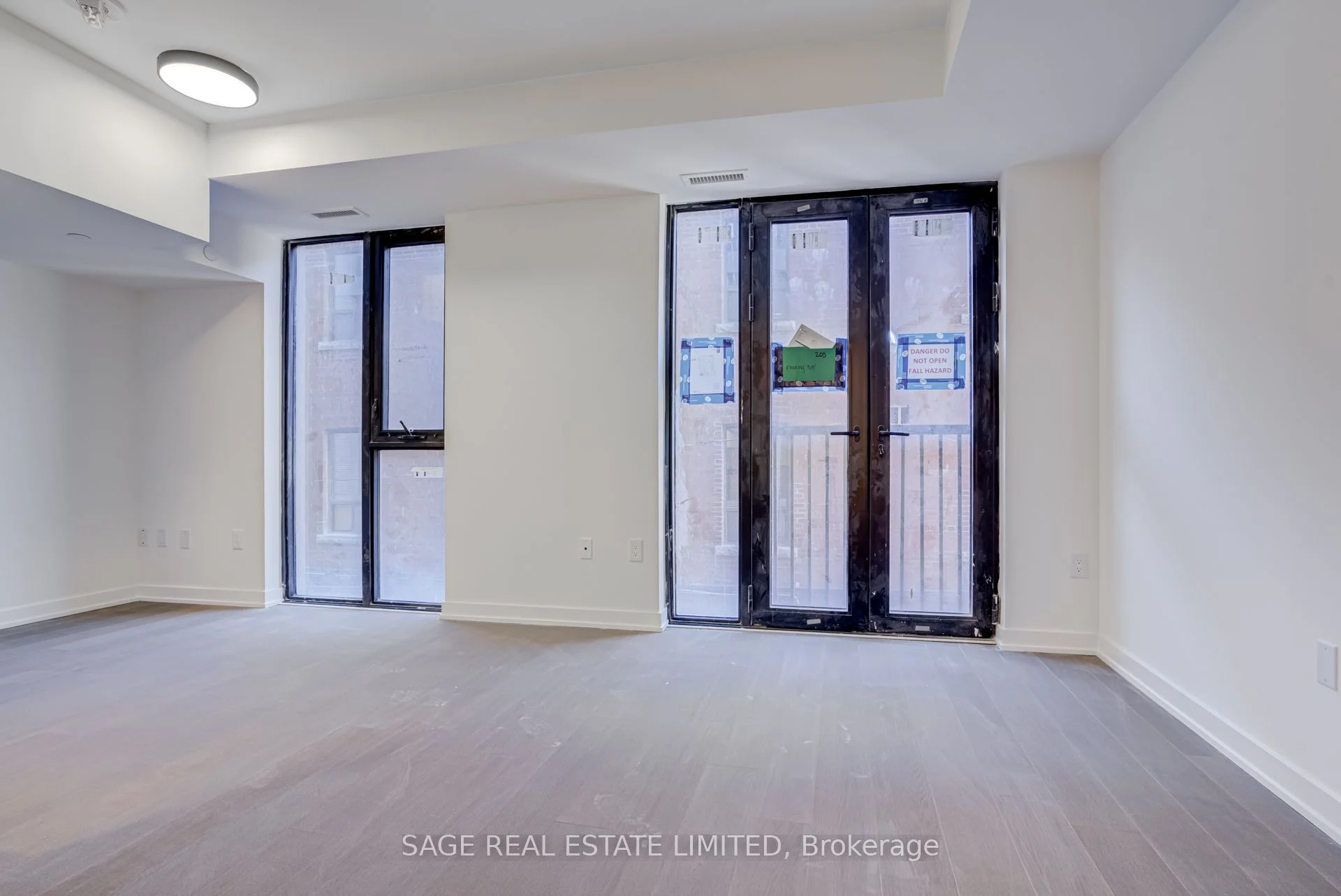 123 Portland Street 205, Toronto C01, ON M5V 0V9
