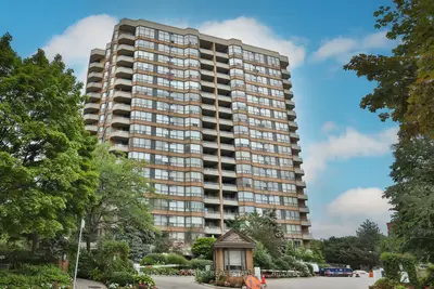 Condo Apartment in Toronto