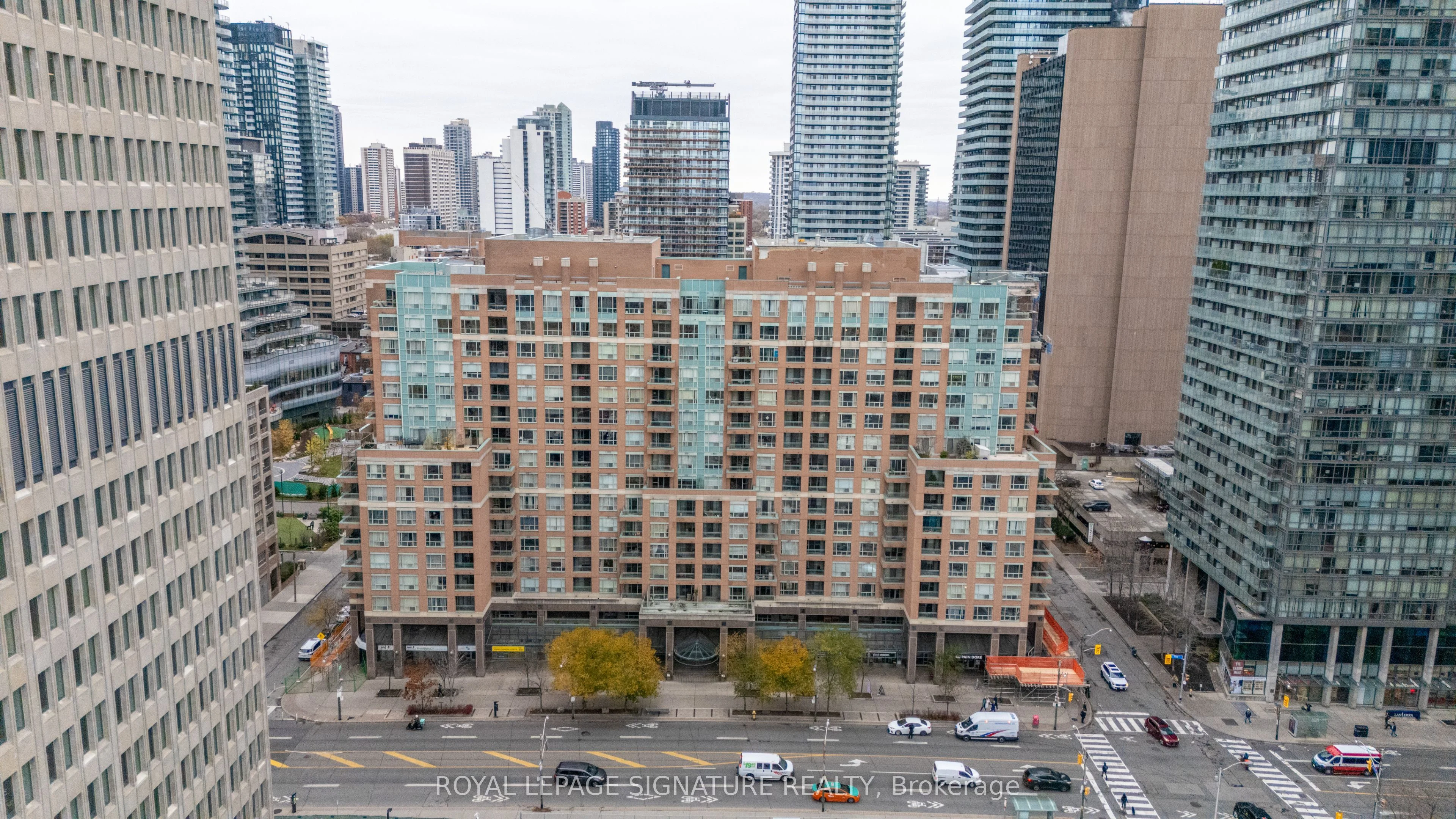 887 Bay Street 310, Toronto C01, On M5s 3k4