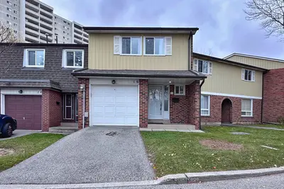 Condo Townhouse in Toronto