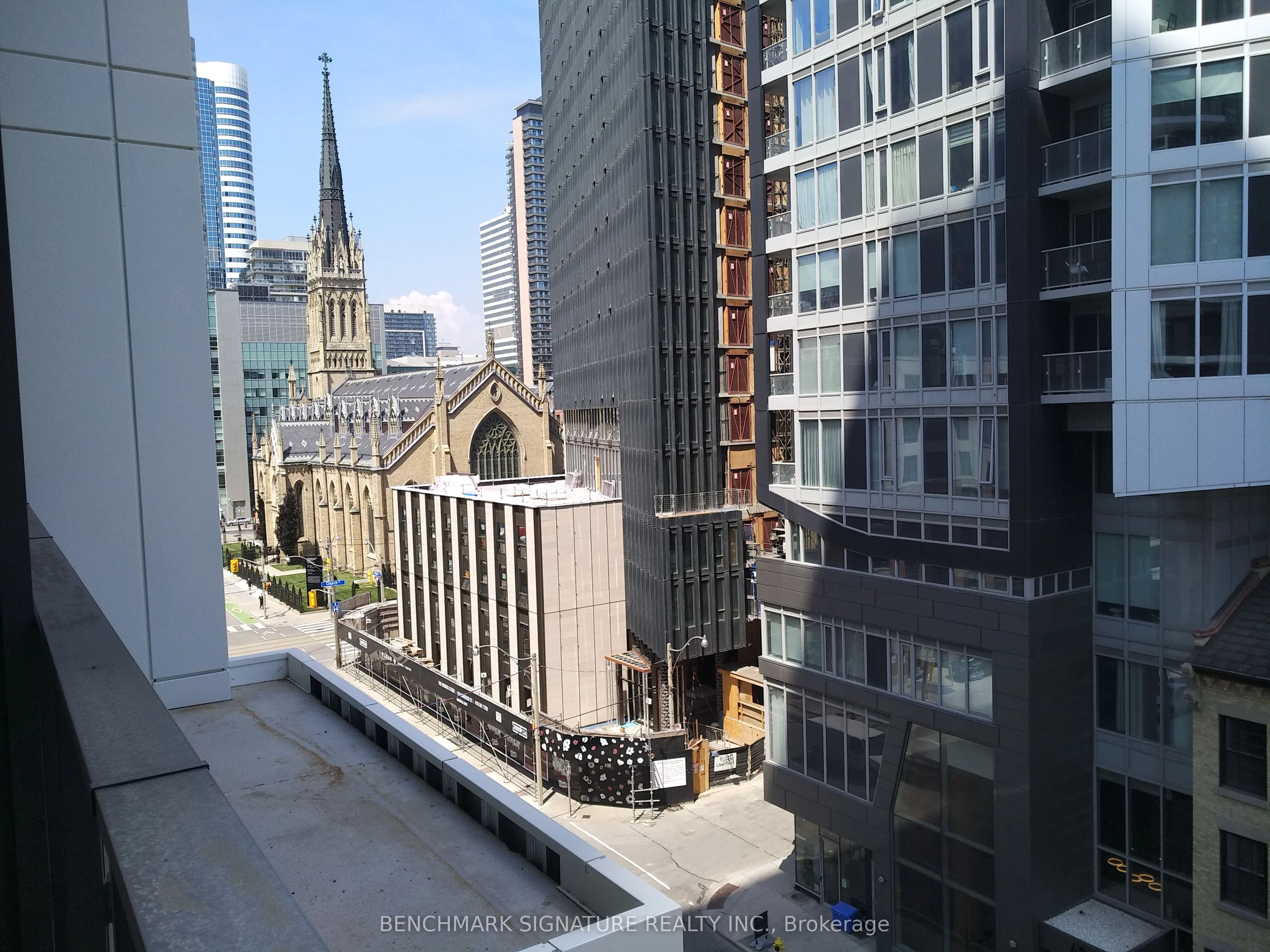 77 Shuter Street 715, Toronto C08, On M5b 0b8