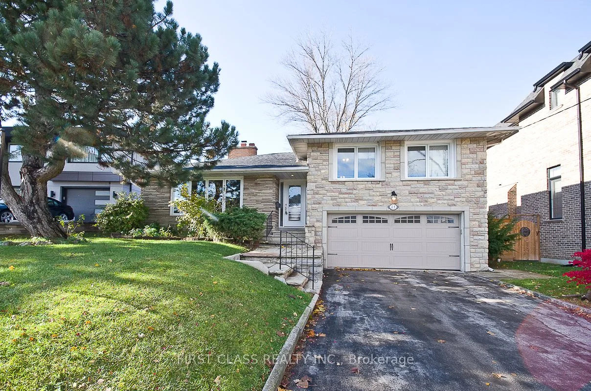 Detached in Toronto