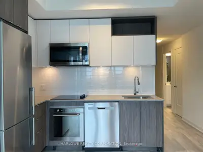 Condo Apartment in Toronto