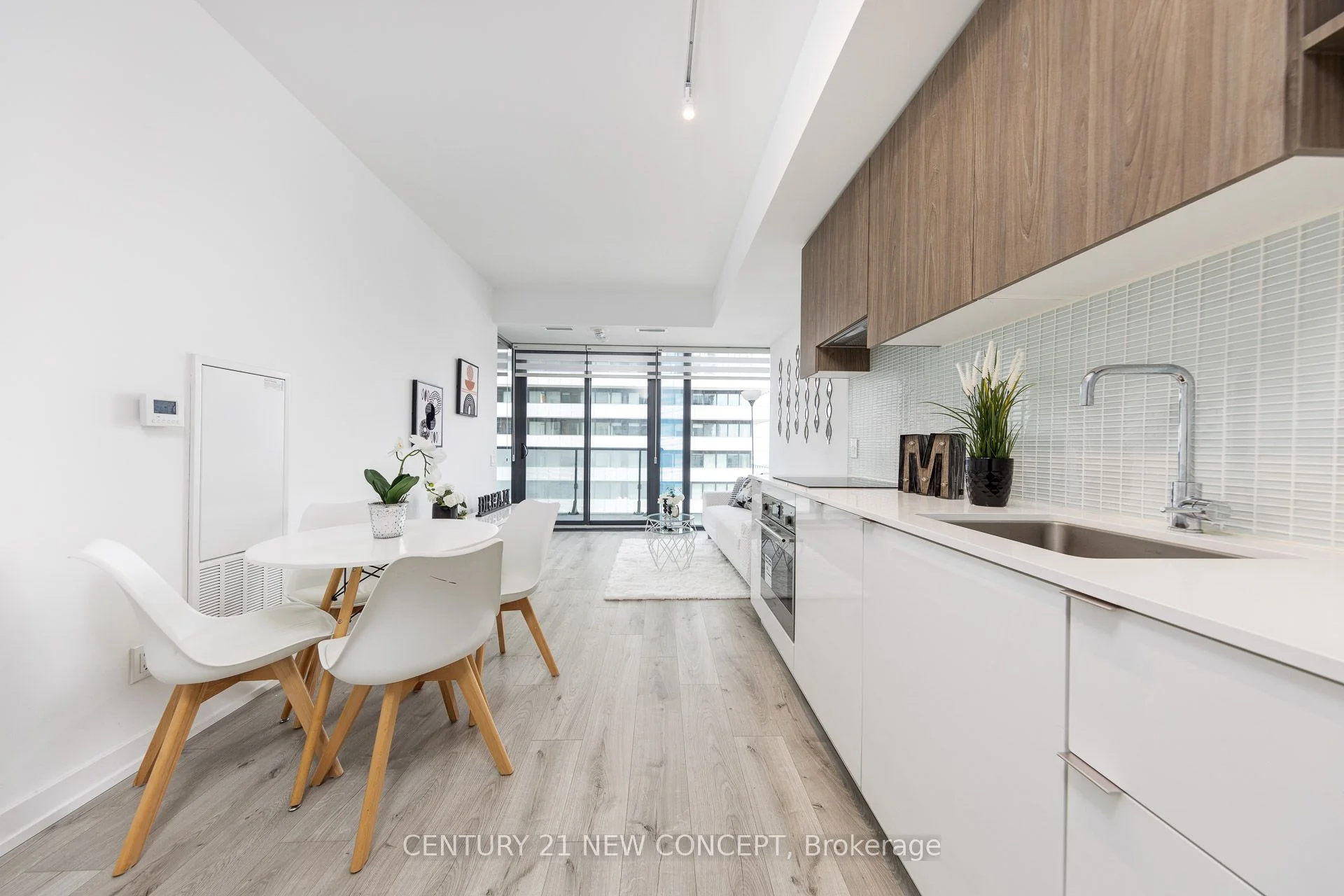 Condo Apartment in Toronto