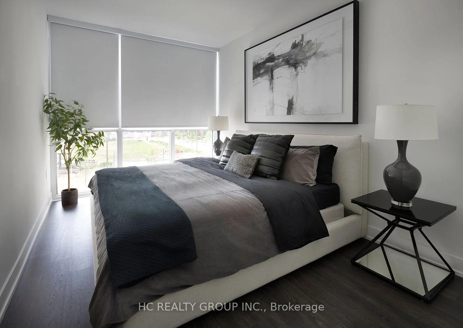 30 Inn On The Park Drive 220, Toronto C13, ON M3C 0P7
