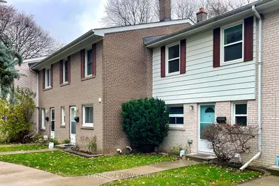 Condo Townhouse in Toronto