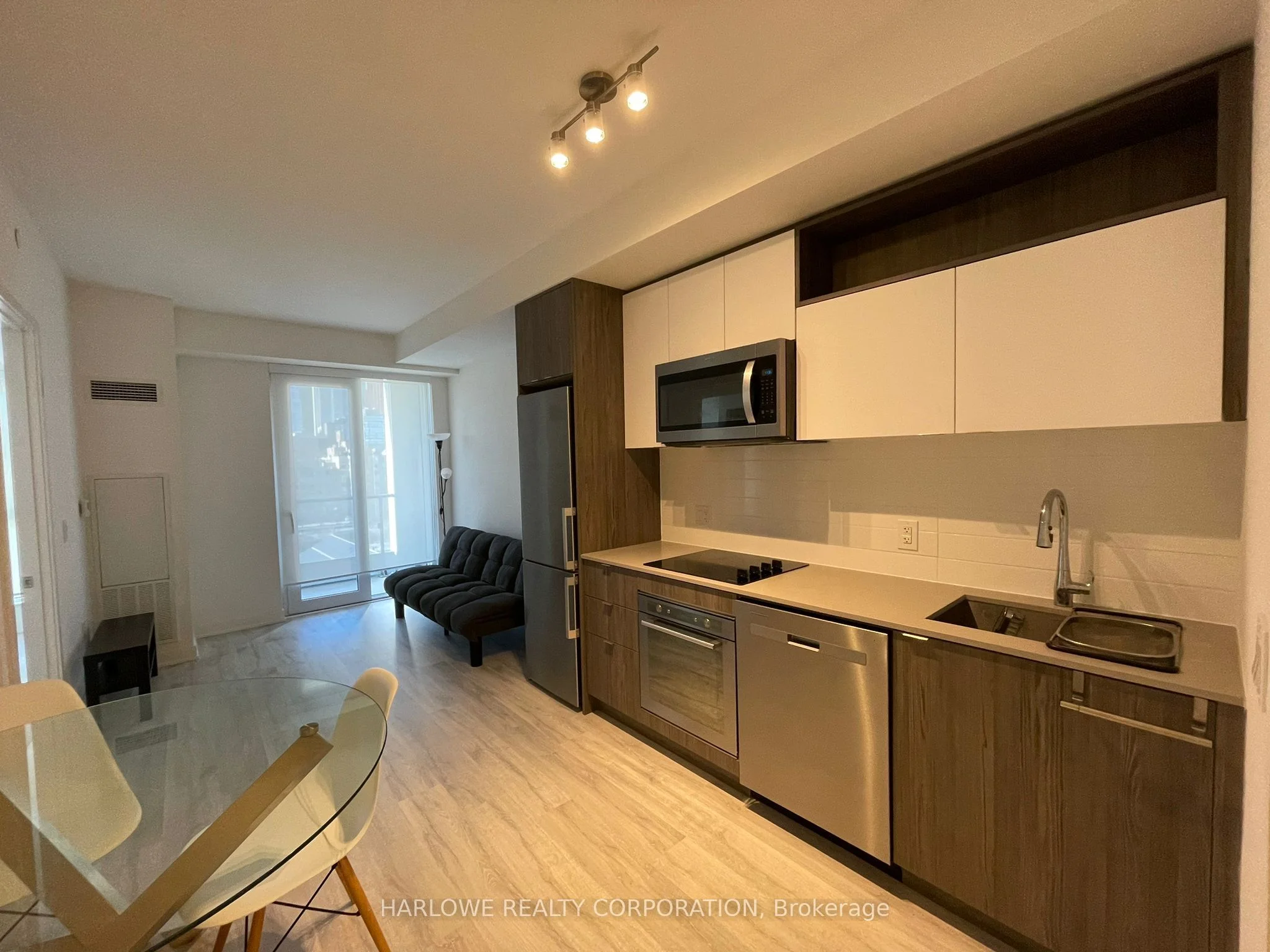 121 Lower Sherbourne Street 956 Sw, Toronto C08, On M5a 0w8