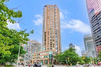 Condo Apartment in Toronto