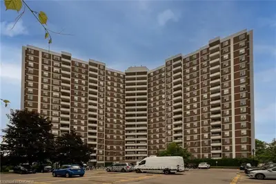 Condo Apartment in Toronto