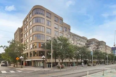 1177 Yonge Street 401, Toronto C09, On M4t 2y4