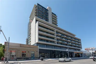 1603 Eglinton Avenue W 220, Toronto C03, On M6e 2h1