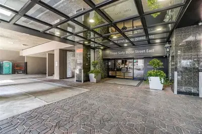 360 BLOOR Street 601, Toronto C02, ON M4V 3M3