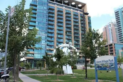 Condo Apartment in Toronto
