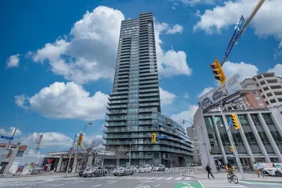 825 CHURCH Street 2706, Toronto C09, ON M4W 3Z4