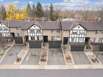 Condo Townhouse in Toronto