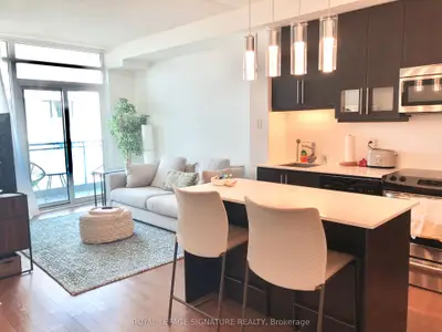 Condo Apartment in Toronto