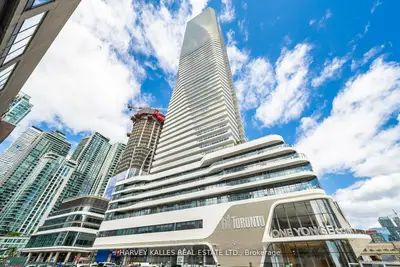 Condo Apartment in Toronto