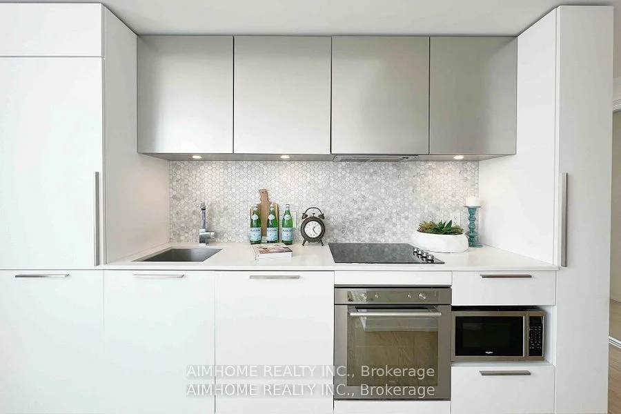 85 Wood Street 2812, Toronto C08, ON M4Y 0E8