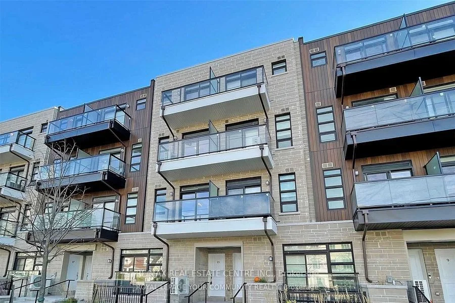 Condo Townhouse in Toronto