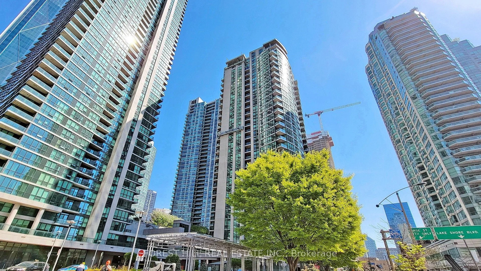 Condo Apartment in Toronto