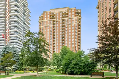 Condo Apartment in Toronto