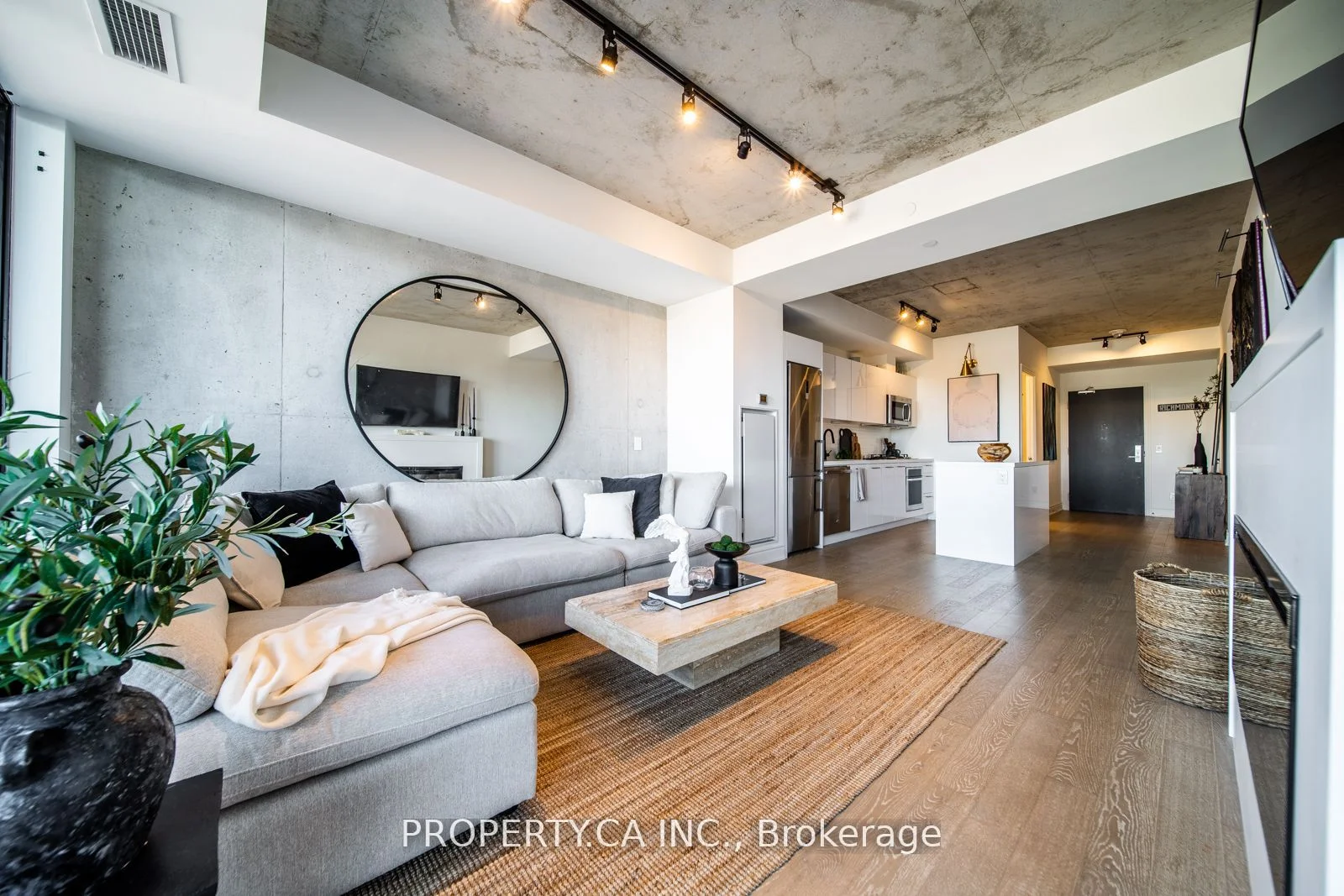 608 Richmond Street 717, Toronto C01, On M5v 0n9