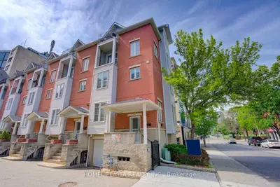 Condo Townhouse in Toronto
