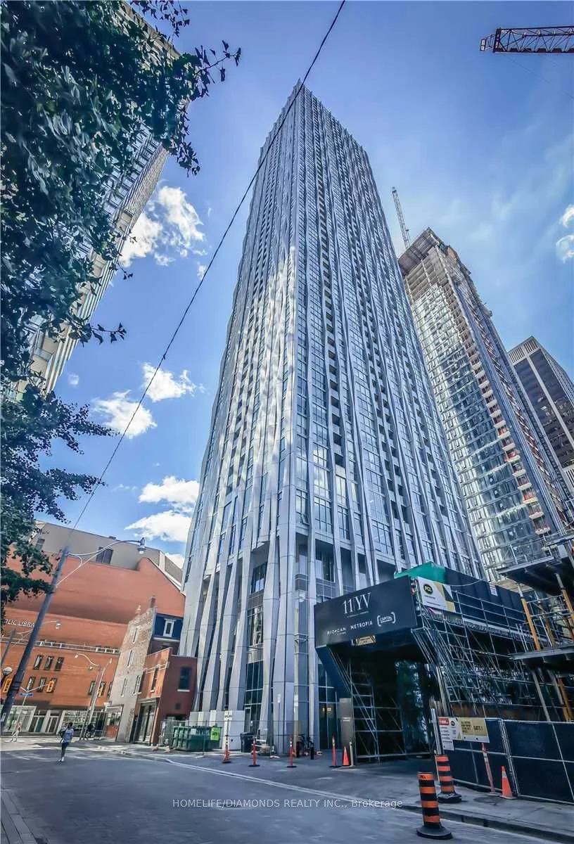 Condo Apartment in Toronto