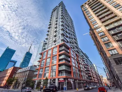 Condo Apartment in Toronto