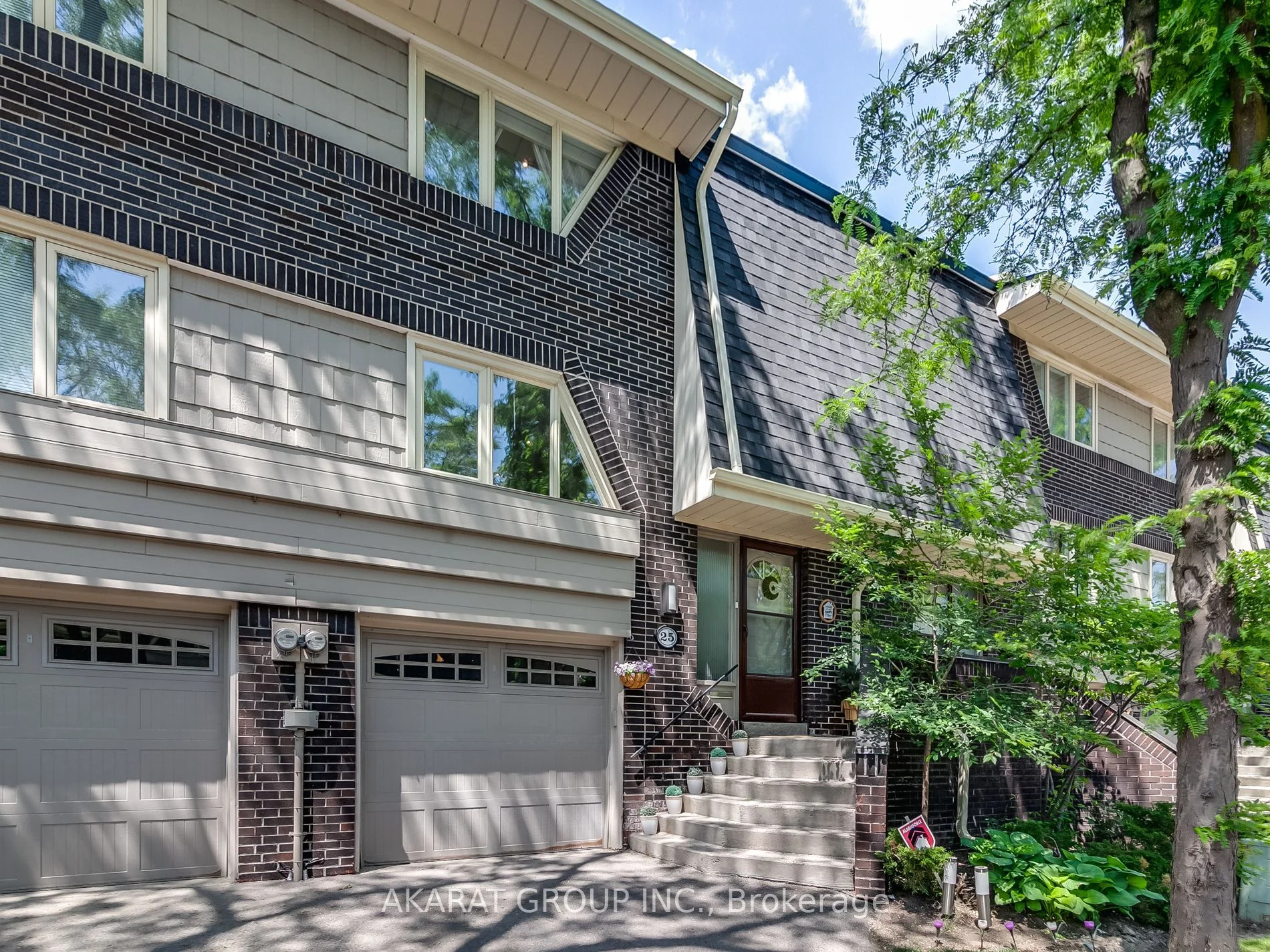 Condo Townhouse in Toronto