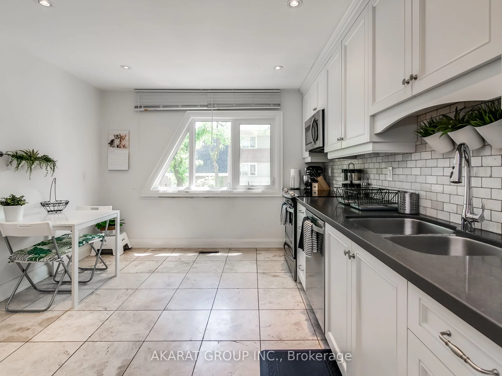 25 Flaming Rose Way, Toronto C14, ON M2N 5W8