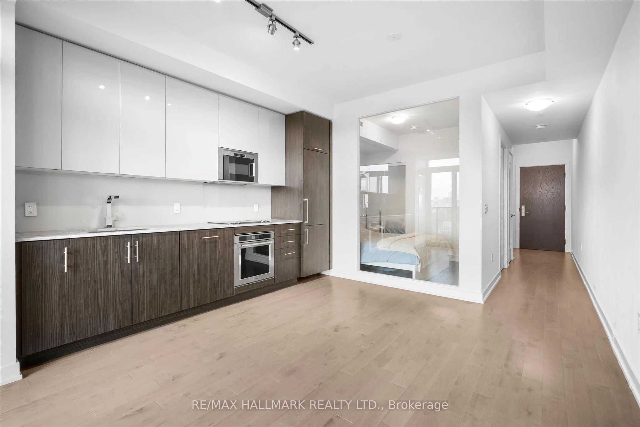 330 Richmond Street W 2207, Toronto C01, ON M5V 1X2