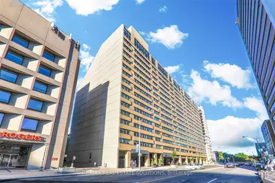 Condo Apartment in Toronto