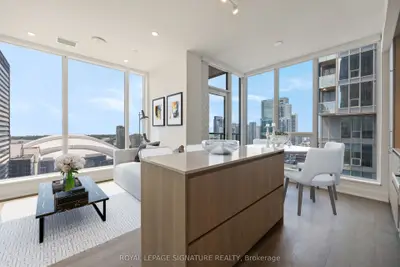 Condo Apartment in Toronto