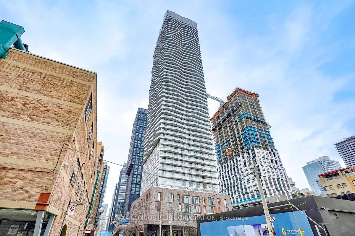 100 Dalhousie Street 703, Toronto C08, On M5b 0c7