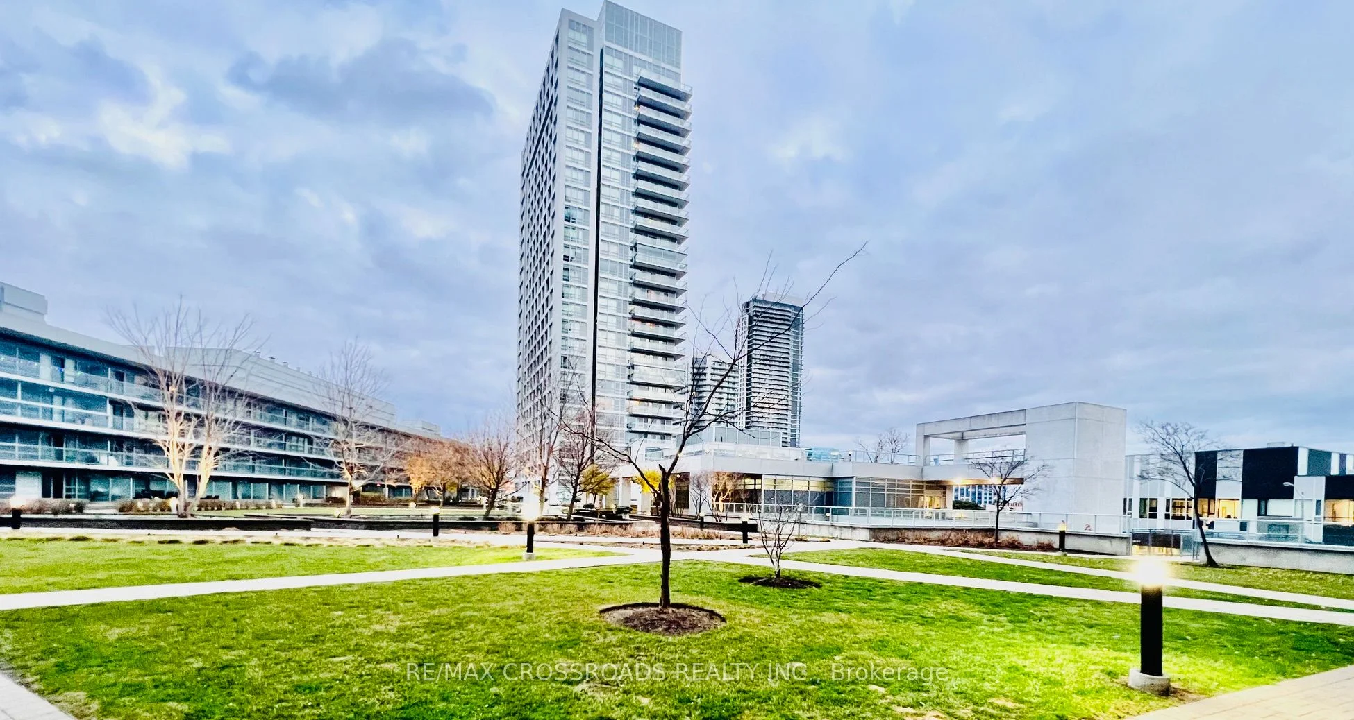 275 Yorkland Road 1702, Toronto C15, ON M2J 0B4