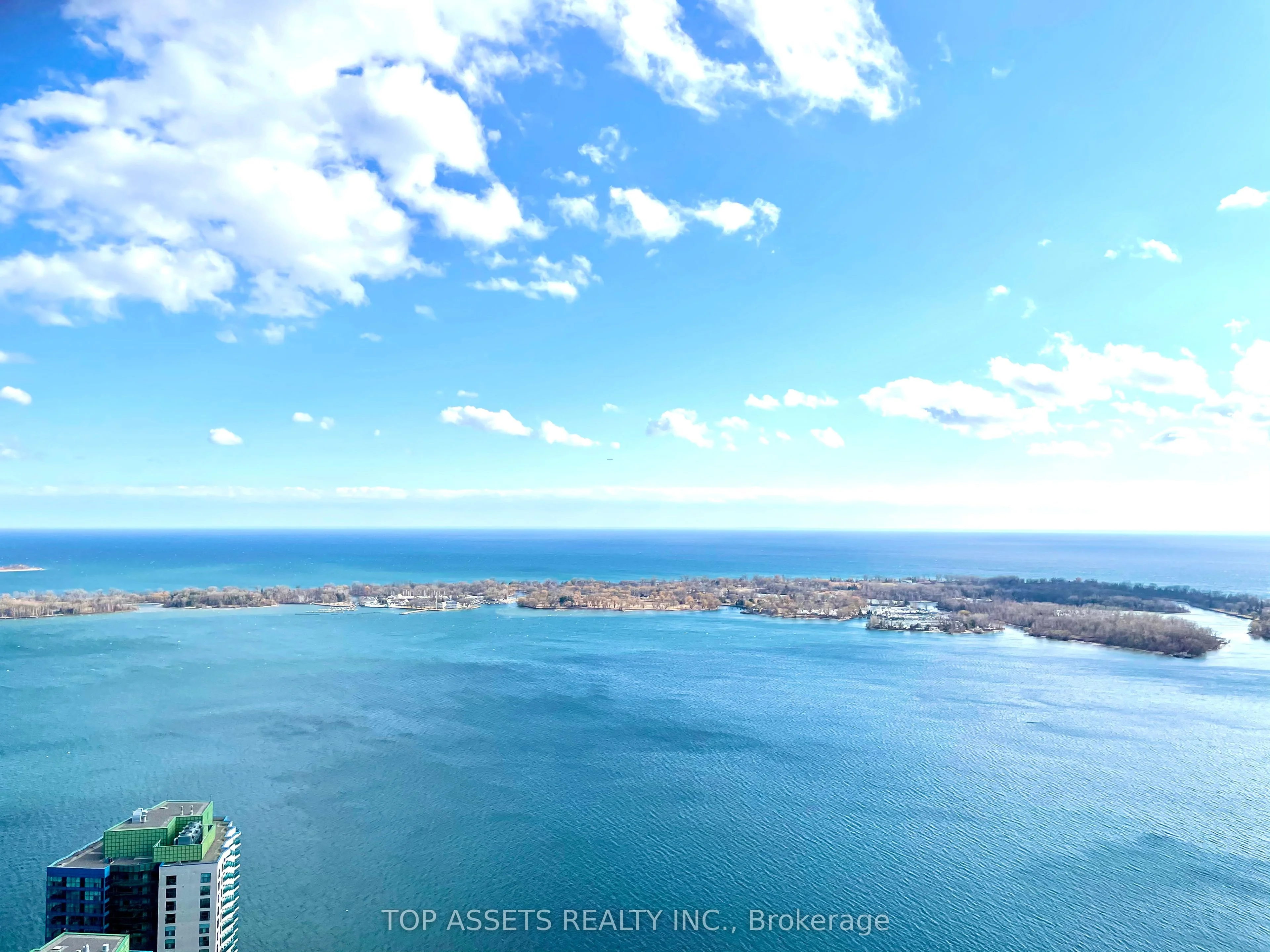 10 York Street 6005, Toronto C01, On M5j 2z2