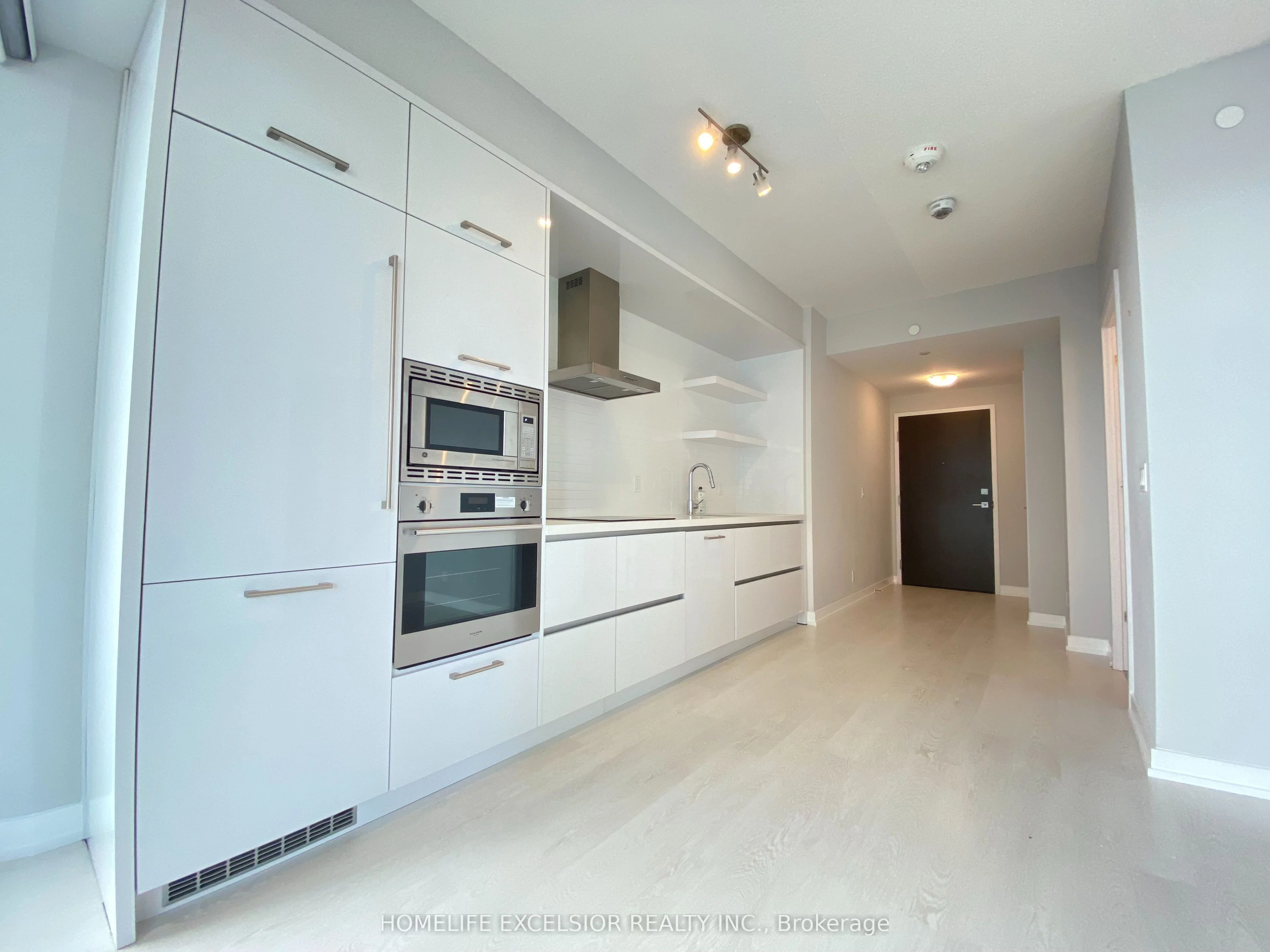 2221 Yonge Street 2306, Toronto C10, ON M4S 0B8