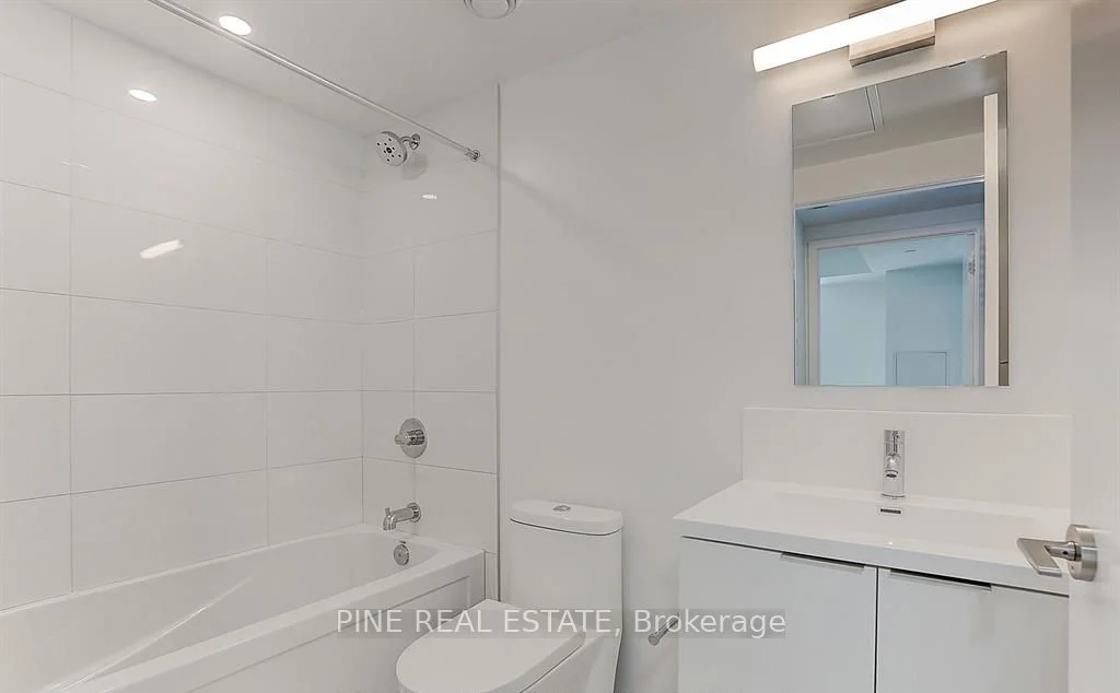238 Simcoe Street 3106, Toronto C01, ON M5T 1T4