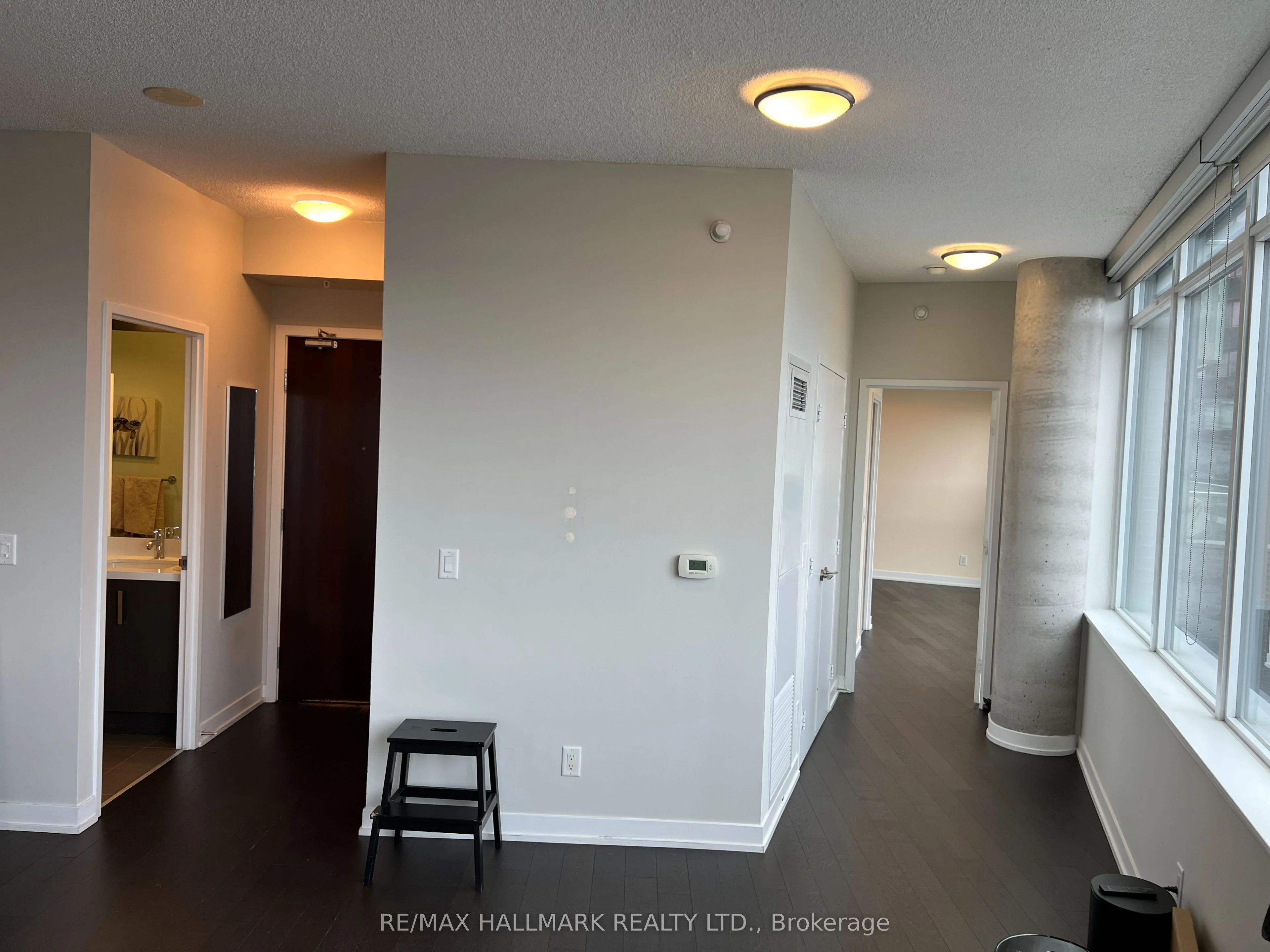 120 Bayview Avenue E N807, Toronto C08, ON M5A 3R7