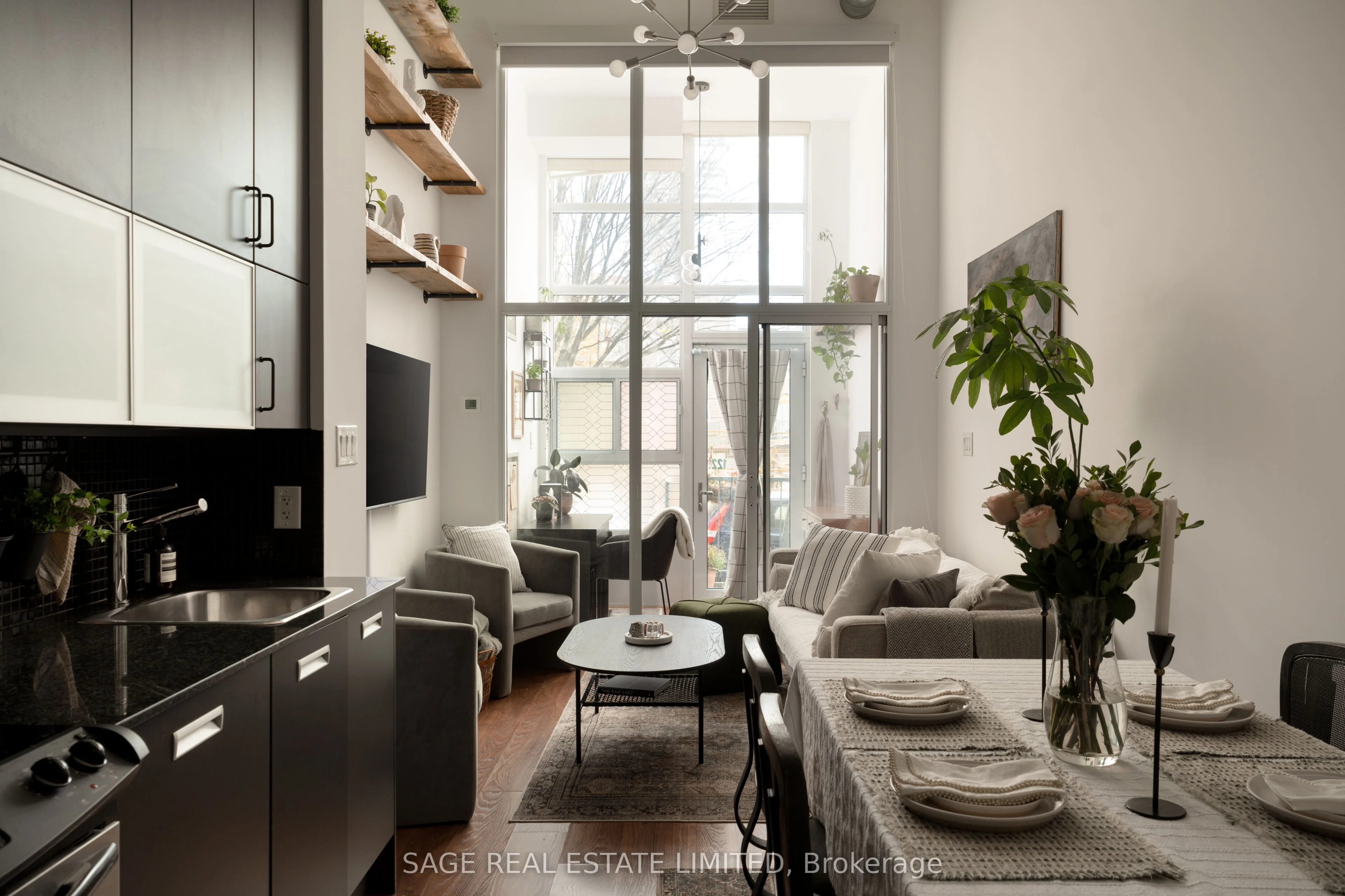 Condo Apartment in Toronto